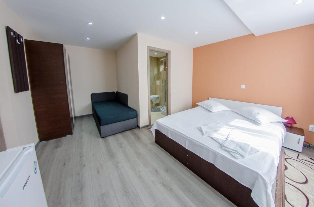 Casa Andy Hotel Busteni Ngoại thất bức ảnh