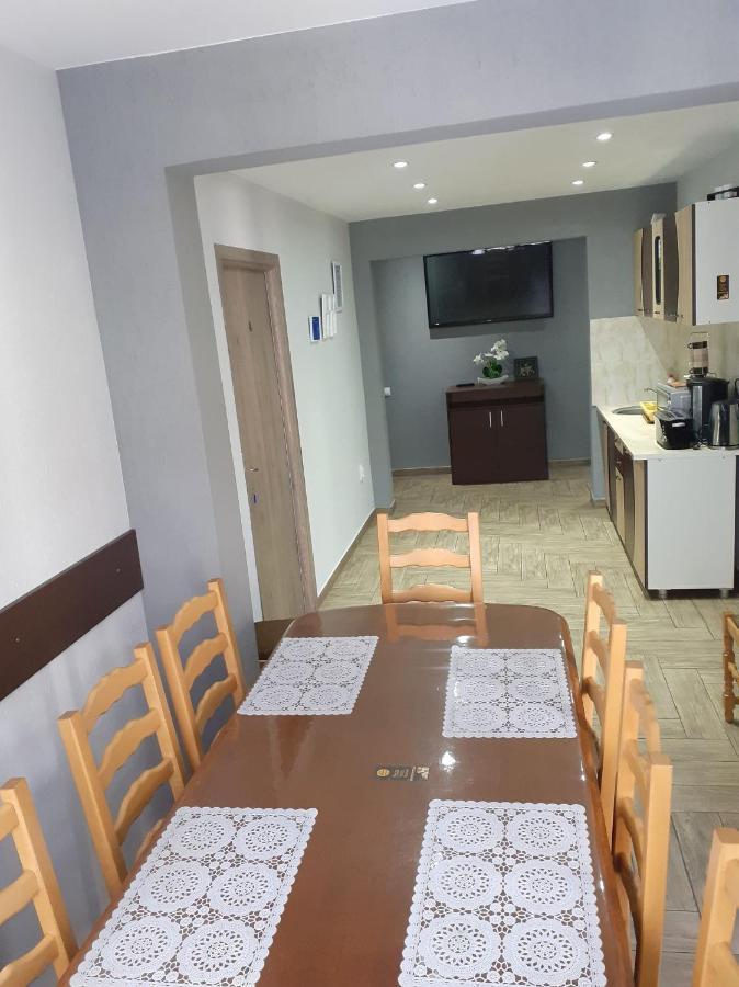 Casa Andy Hotel Busteni Ngoại thất bức ảnh