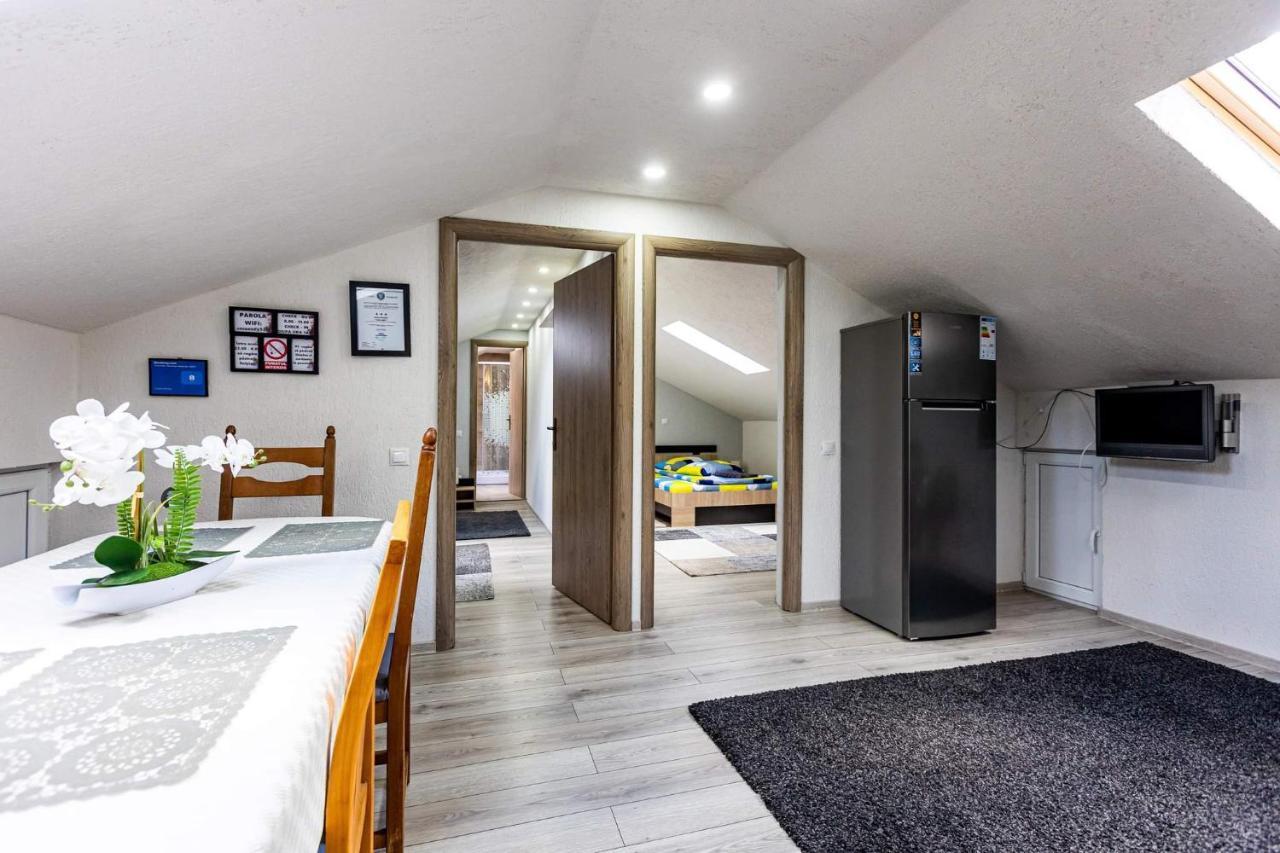 Casa Andy Hotel Busteni Ngoại thất bức ảnh