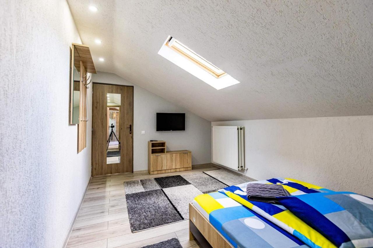 Casa Andy Hotel Busteni Ngoại thất bức ảnh