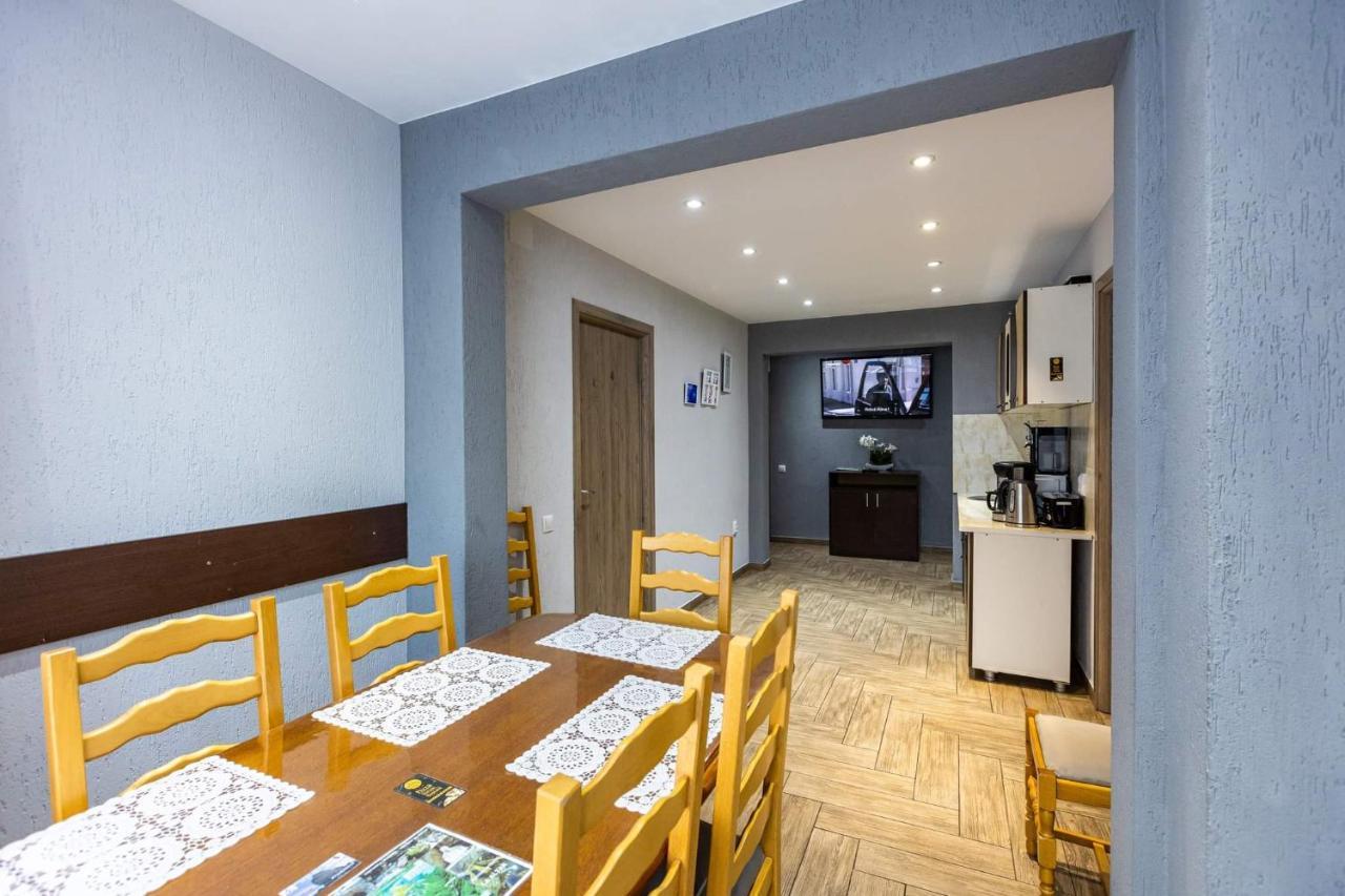 Casa Andy Hotel Busteni Ngoại thất bức ảnh