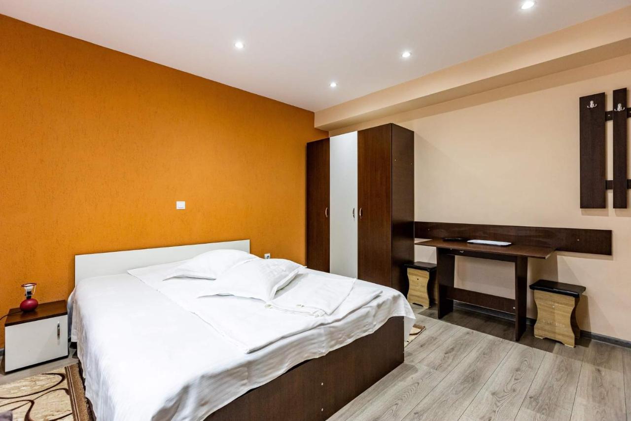 Casa Andy Hotel Busteni Ngoại thất bức ảnh